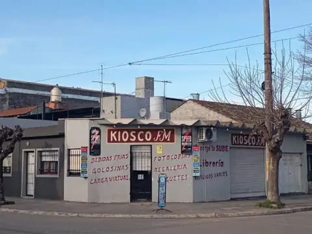 Cerrito 1500 - Casa 3 amb. Garage 120 M2 y Local en Esquina 50 m2. OPORTUNIDAD