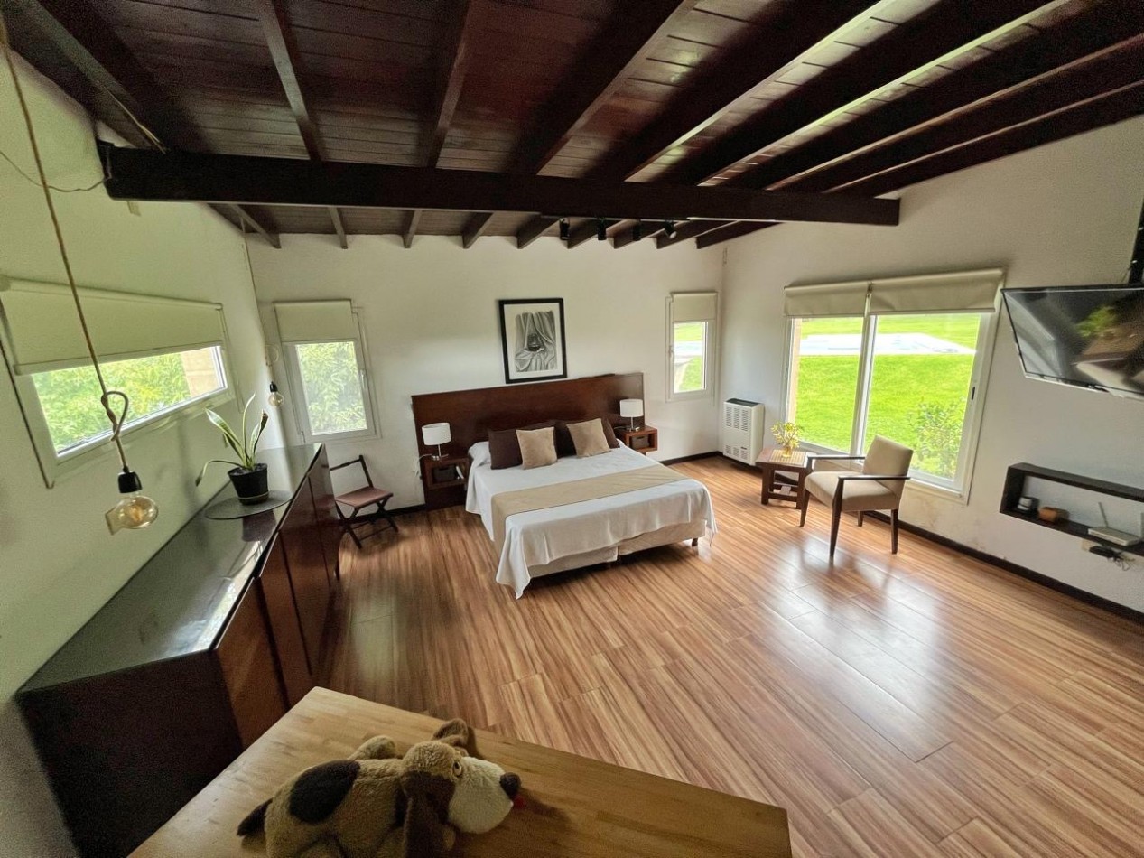 CASA SOBRE DOS LOTES / SIERRA DE LOS PADRES