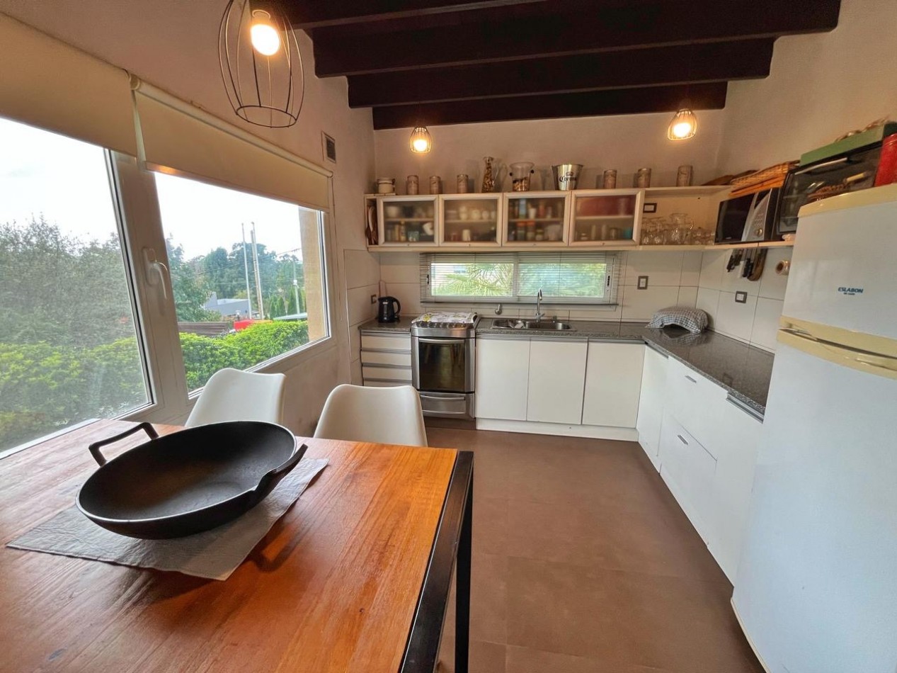 CASA SOBRE DOS LOTES / SIERRA DE LOS PADRES