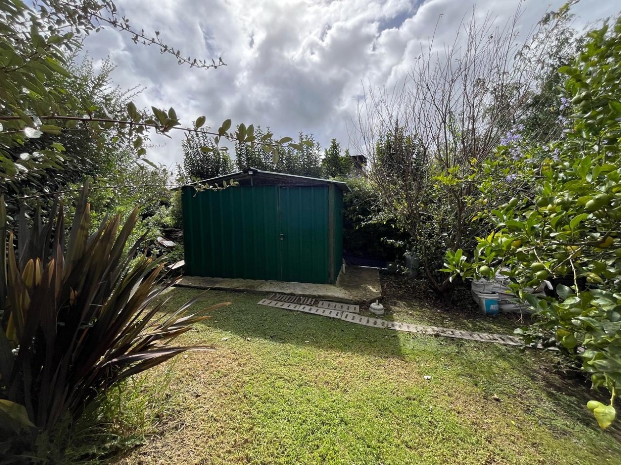 CASA SOBRE DOS LOTES / SIERRA DE LOS PADRES