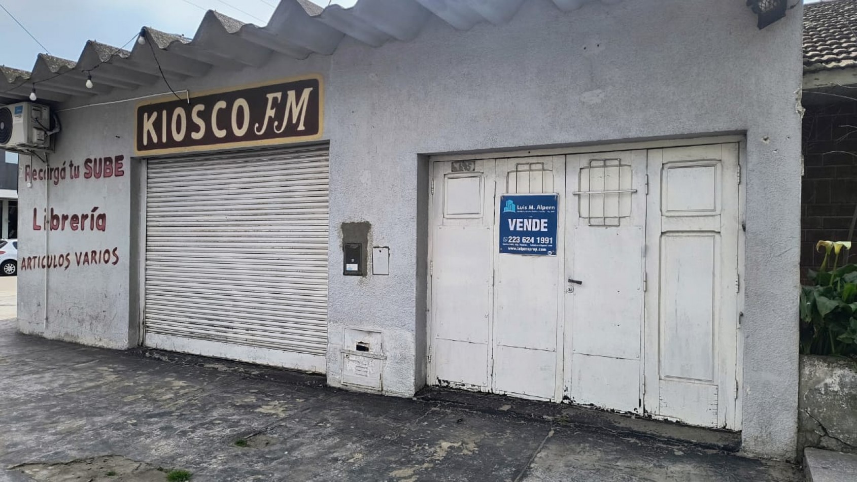 Cerrito 1500 - Casa 3 amb. Garage 120 M2 y Local en Esquina 50 m2. OPORTUNIDAD