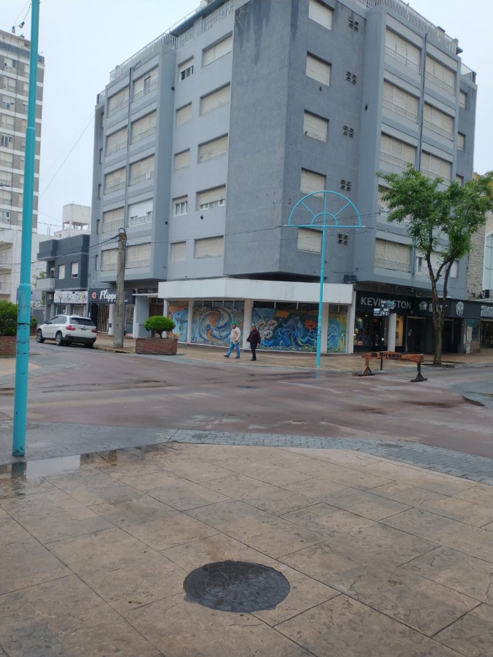 ALQUILER TEMPORARIO / DTO. 5 AMBIENTES/ CENTRO DE MIRAMAR/ CONSULTE VALORES SEMANA/QUINCENA/MES