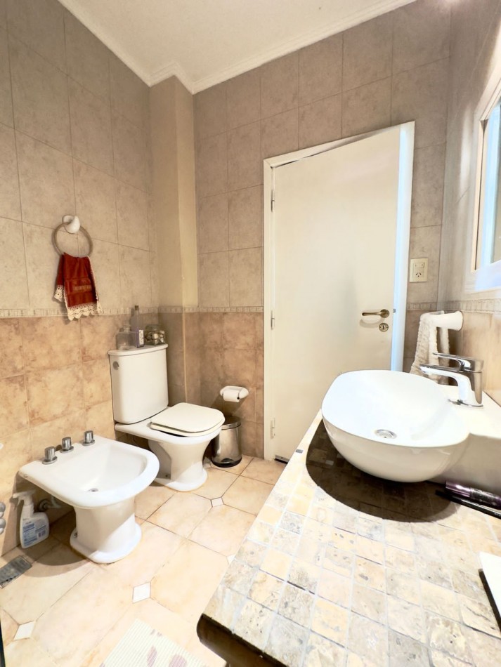 CASA EN BARRIO LOS PINARES / ALQUILER TEMPORADA / ¡ TU REFUGIO DE VERANO SOÑADO EN MAR DEL PLATA!