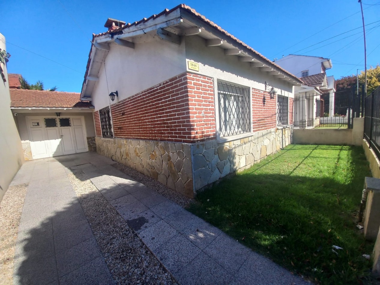 Chalet cuatro ambientes / Colinas de Peralta Ramos / Alquiler por 21 meses