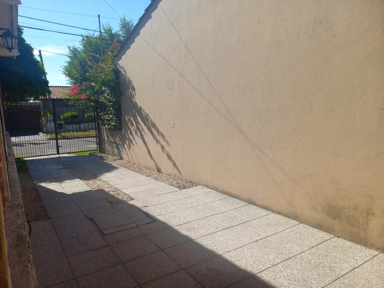 Chalet cuatro ambientes / Colinas de Peralta Ramos / Alquiler por 21 meses