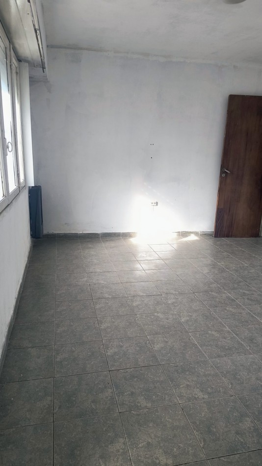 PH DE DOS AMBIENTES EN ALQUILER / BARRIO EL PROGRESO