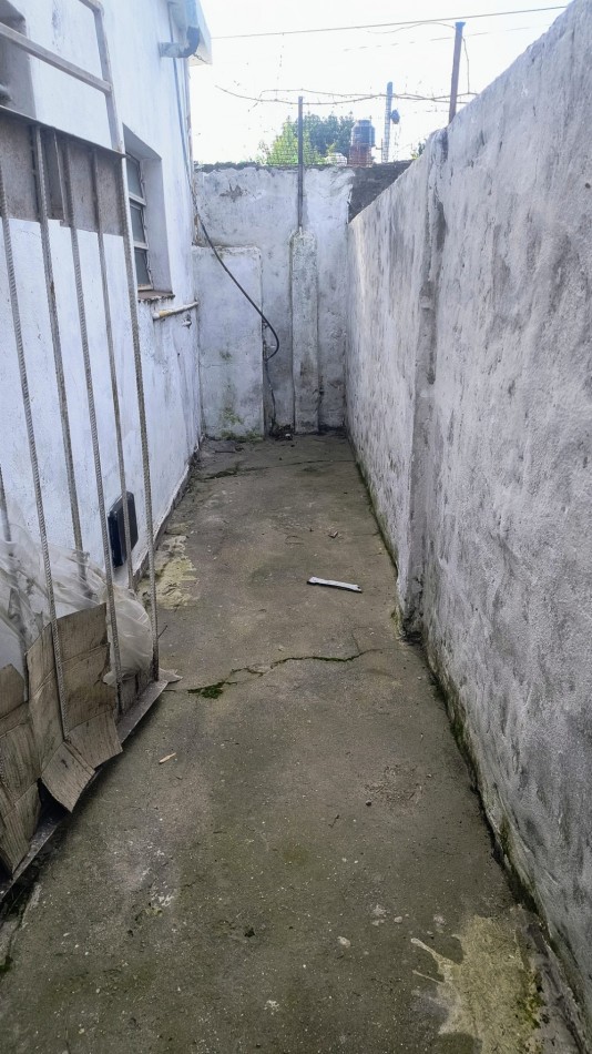 PH EN ALQUILIER TRES AMBIENTES  EN PB. / BARRIO EL PROGRESO