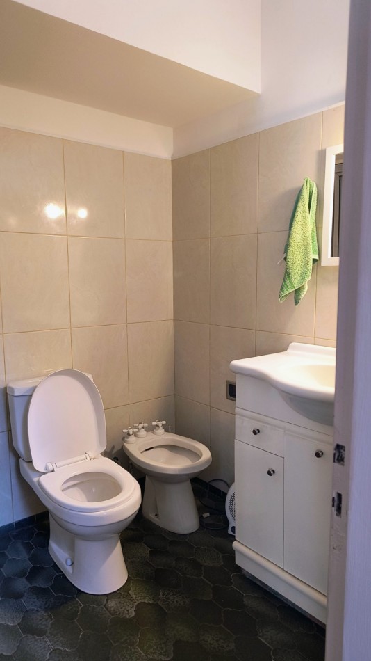 CASA / EXCELENTE CHALET EN VENTA EN BARRIO CERRITO SAN SLVADOR