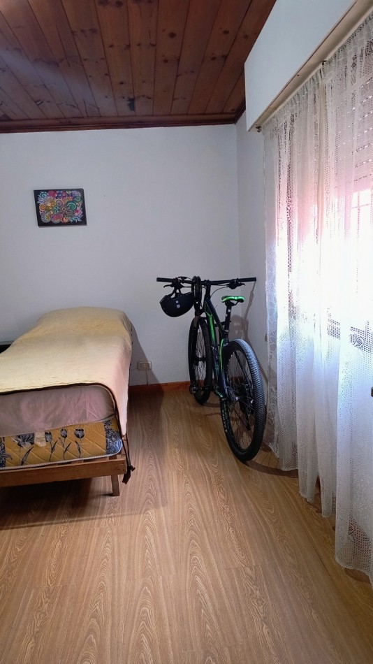 CASA / EXCELENTE CHALET EN VENTA EN BARRIO CERRITO SAN SLVADOR