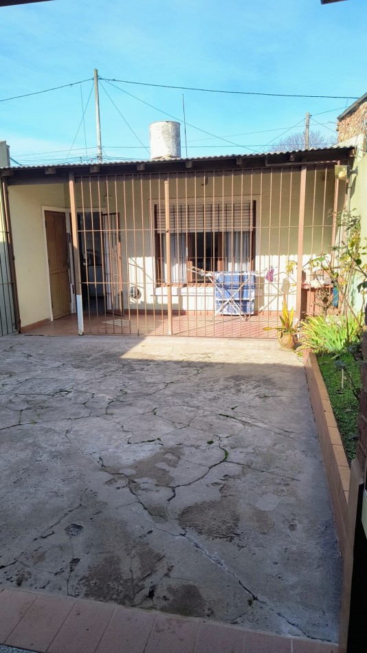CASA / EXCELENTE CHALET EN VENTA EN BARRIO CERRITO SAN SLVADOR