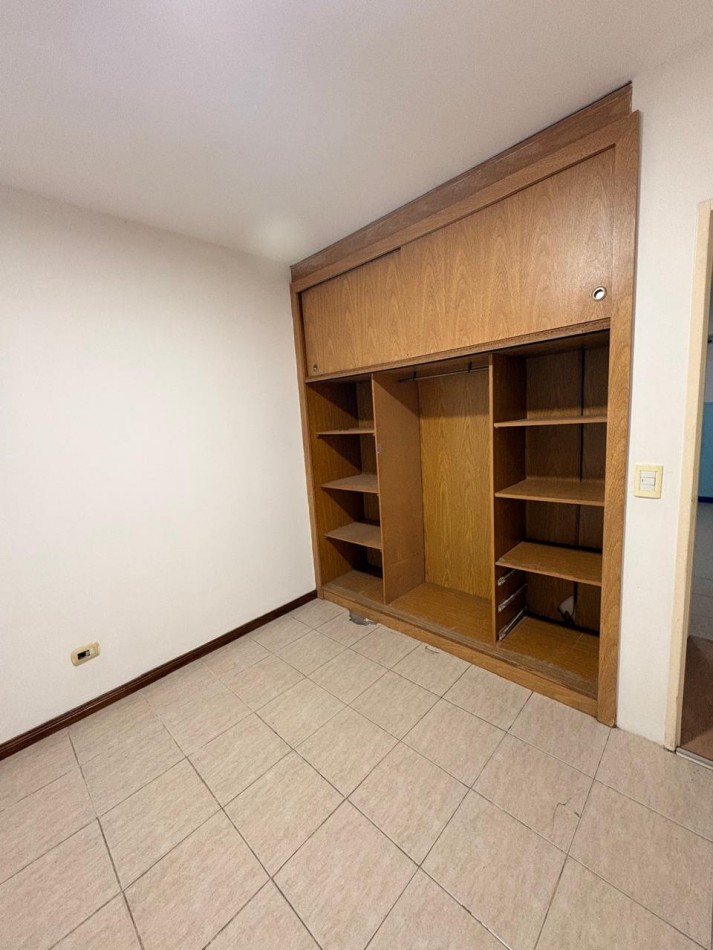 Barrio Lomas del Golf/ Te espera tu nuevo Hogar/ Casa tres ambientes con pileta /Reciclada