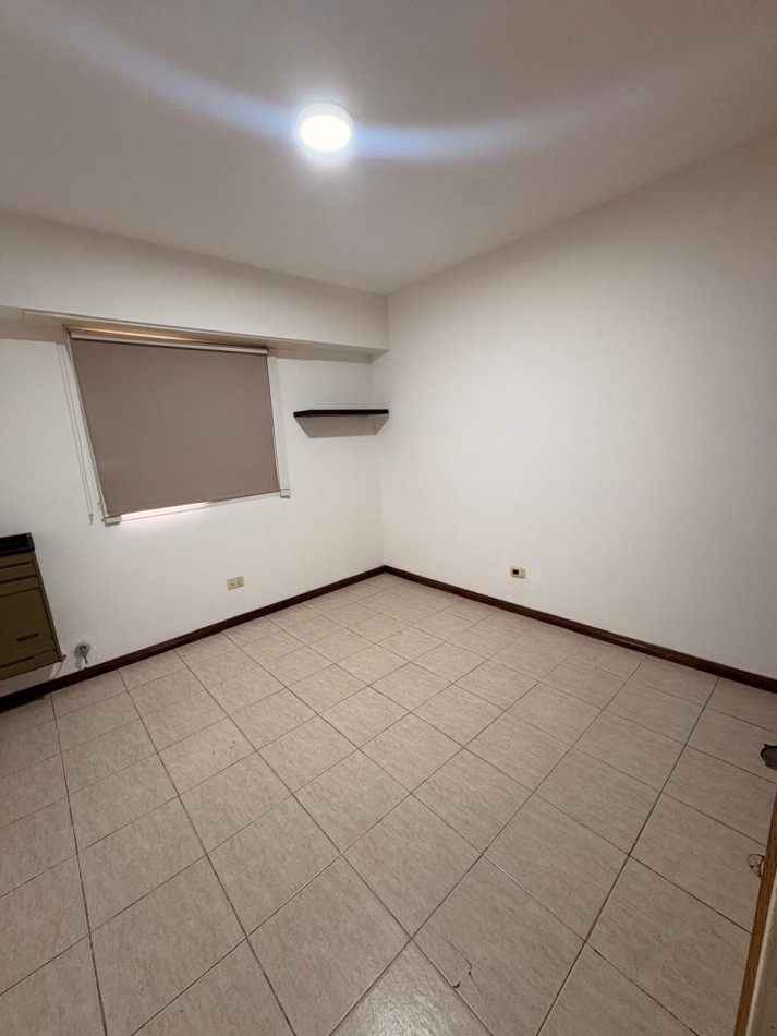Barrio Lomas del Golf/ Te espera tu nuevo Hogar/ Casa tres ambientes con pileta /Reciclada