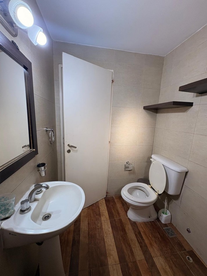 Barrio Lomas del Golf/ Te espera tu nuevo Hogar/ Casa tres ambientes con pileta /Reciclada
