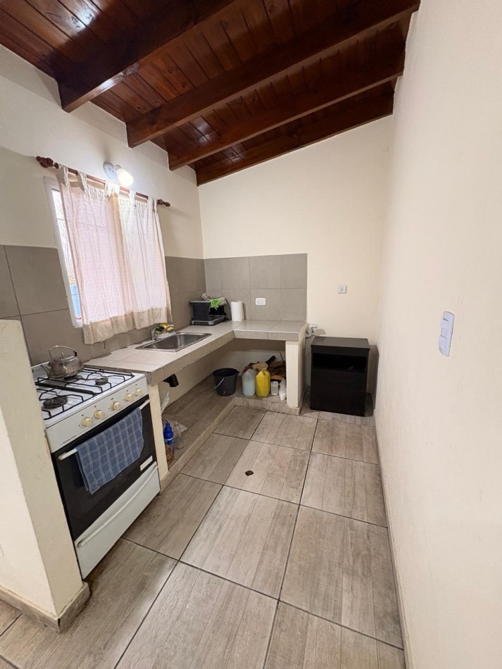 Barrio Lomas del Golf/ Te espera tu nuevo Hogar/ Casa tres ambientes con pileta /Reciclada