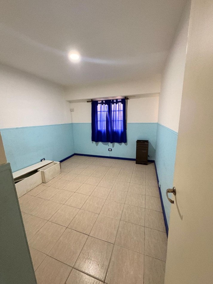 Barrio Lomas del Golf/ Te espera tu nuevo Hogar/ Casa tres ambientes con pileta /Reciclada