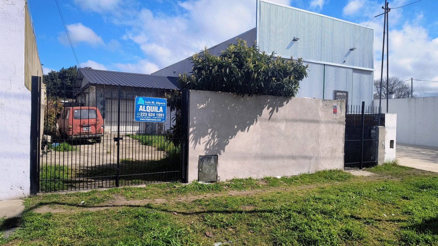 CASA TRES AMBIENTES / QUINCHO Y PARRILLA / BARRIO CERRITO