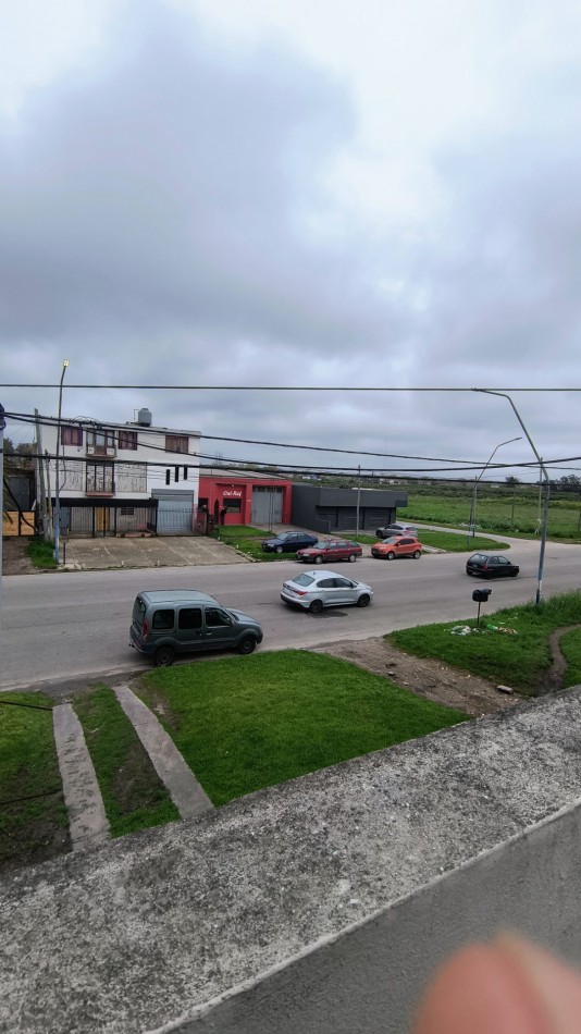 MONOAMBIENTE DIVISIBLE CON TERRAZA PROPIA / BARRIO F. DELA PLAZA