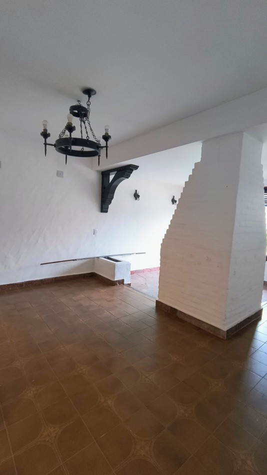 CASA EN BARRIO CERRITO SAN SALVADOR