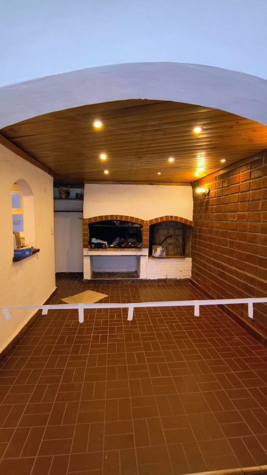 CASA EN BARRIO CERRITO SAN SALVADOR