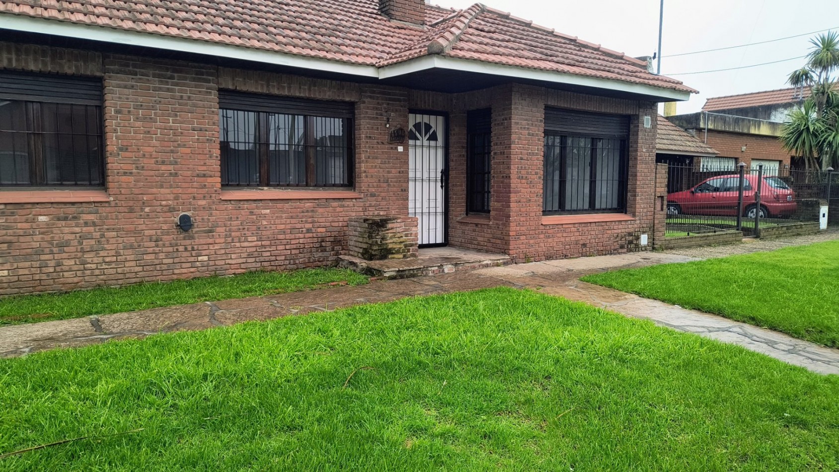 CASA EN BARRIO CERRITO SAN SALVADOR
