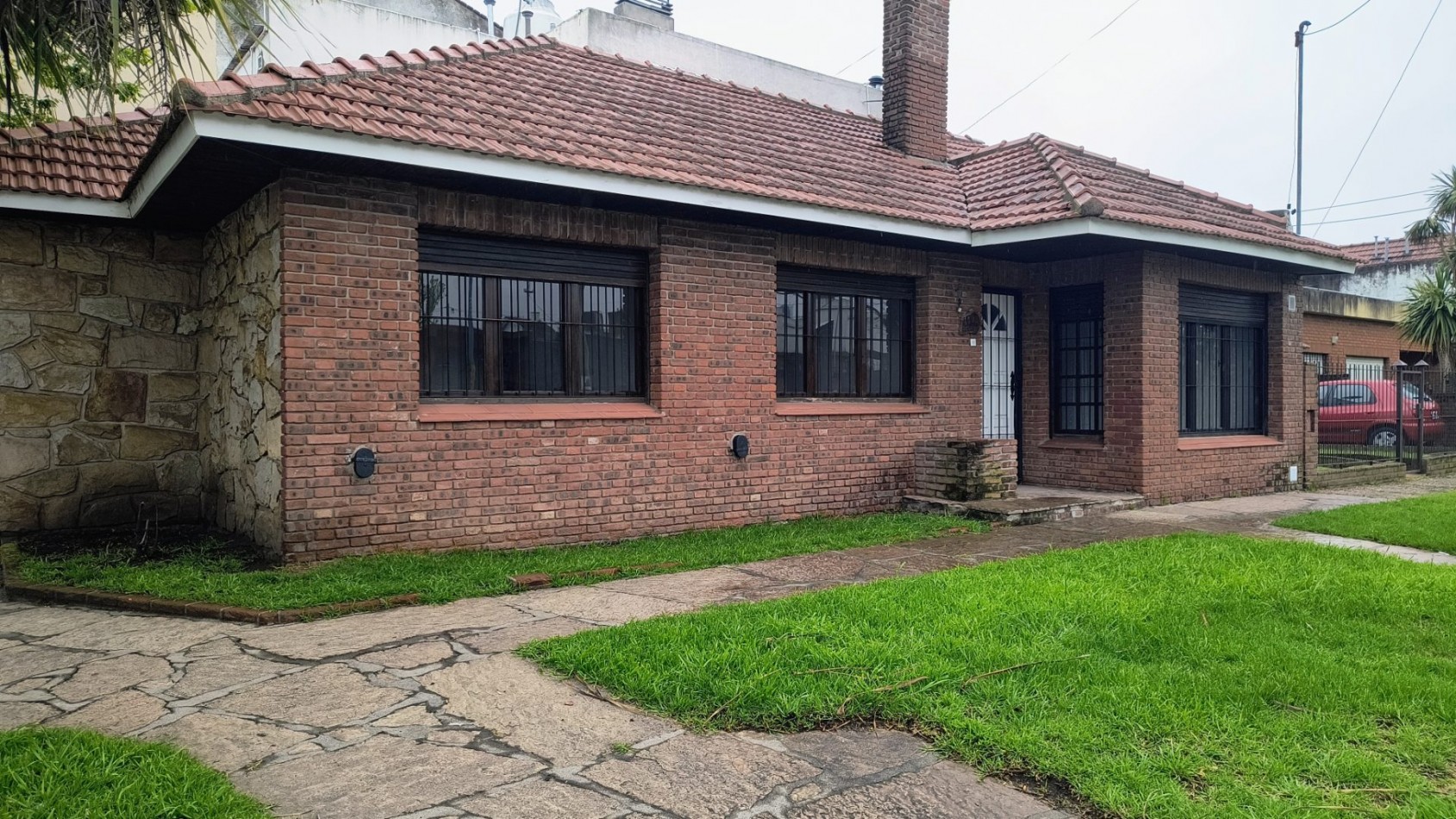 CASA EN BARRIO CERRITO SAN SALVADOR
