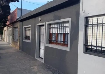 Cerrito 1500 - Casa 3 amb. Garage 120 M2 y Local en Esquina 50 m2. OPORTUNIDAD