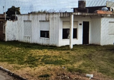 Casa a reciclar sobre Lote en esquina